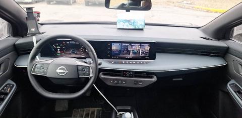Nissan LEAF 2026