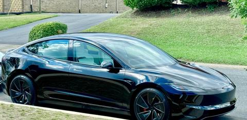 Tesla Model 3 2024
