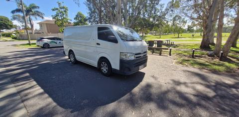 Toyota HIACE 2014