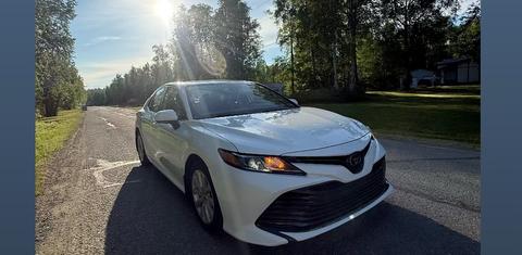 Toyota Camry 2019