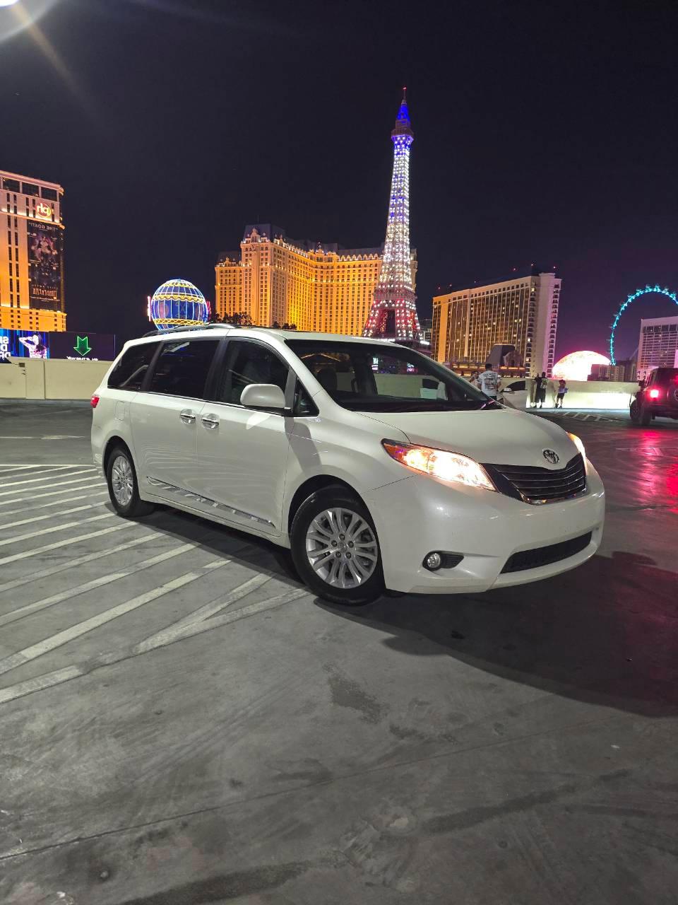 Toyota Sienna 2017 in 