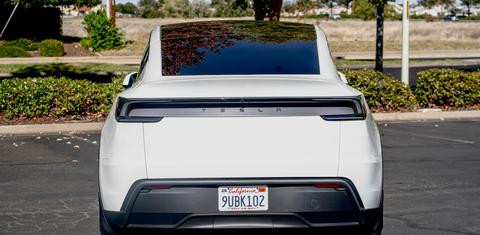 Tesla Model Y 2026
