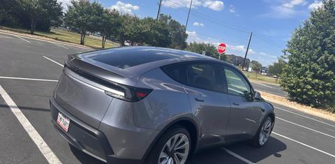 Tesla Model Y 2026