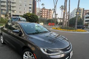 Chrysler 200 car