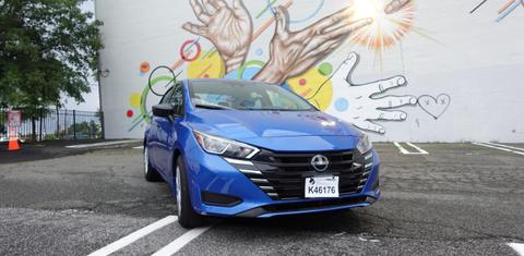 Nissan Versa 2024