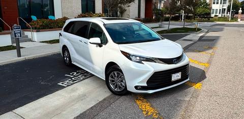 Toyota Sienna 2025