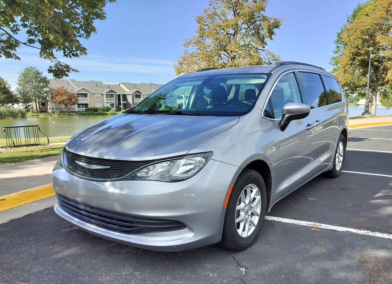 Chrysler Voyager 2020 in Aurora, CO