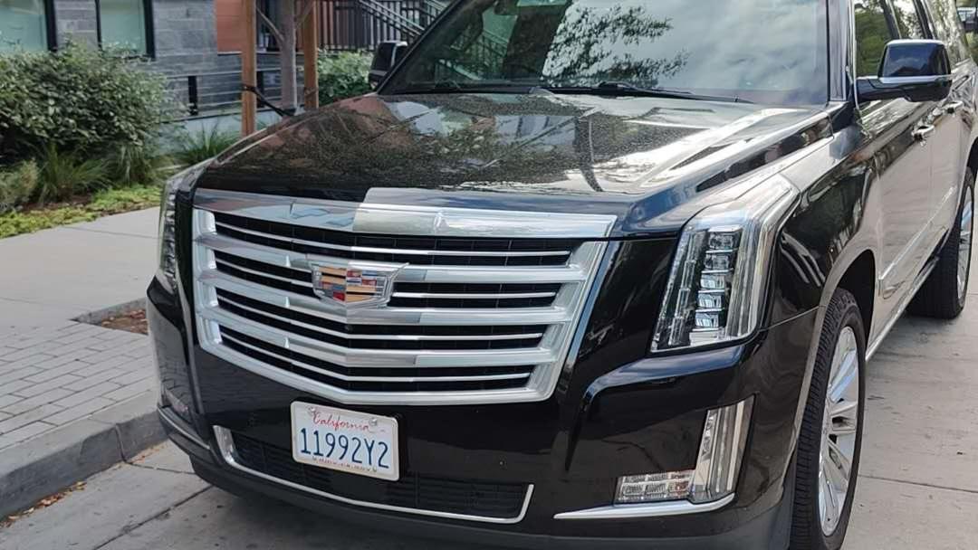 Cadillac Escalade ESV 2016 in 