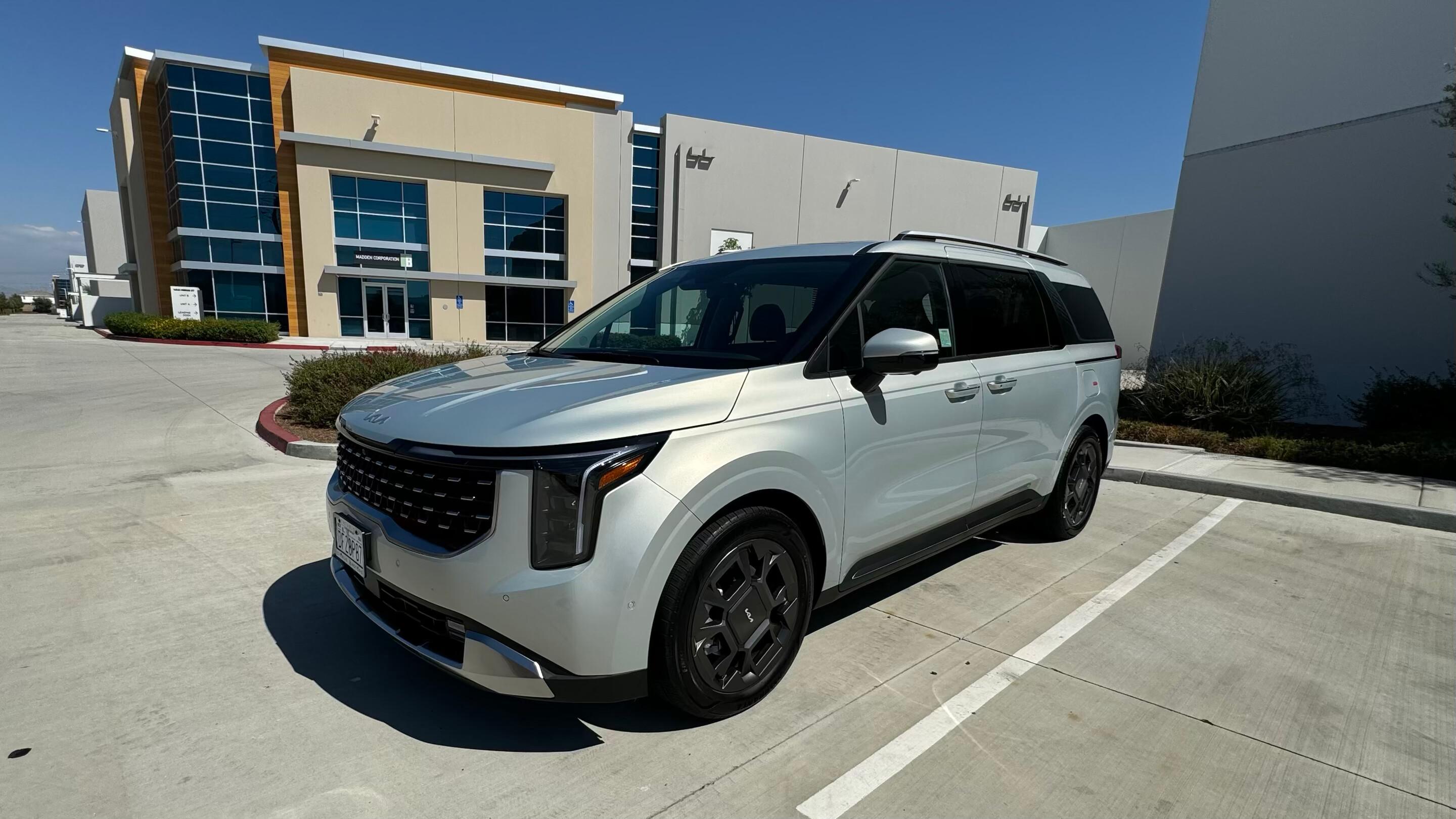 Kia Carnival 2025 in Ontario, CA
