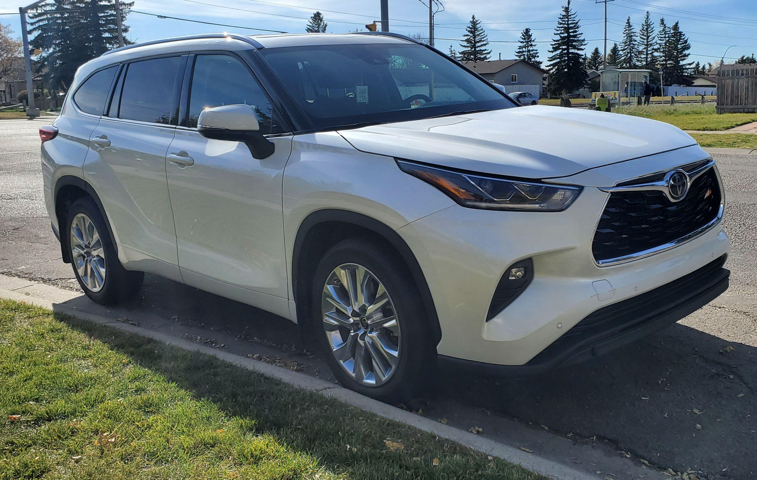 Toyota Highlander 2020 à Calgary, AB