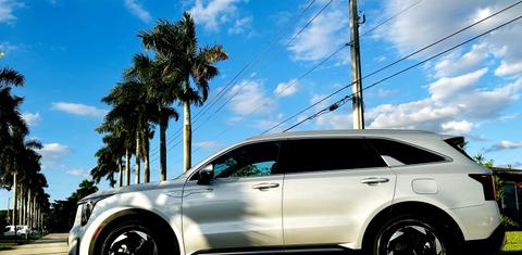 Kia Sorento Plug-In Hybrid 2025