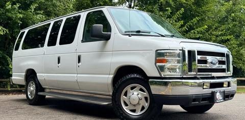 Ford Econoline 2014