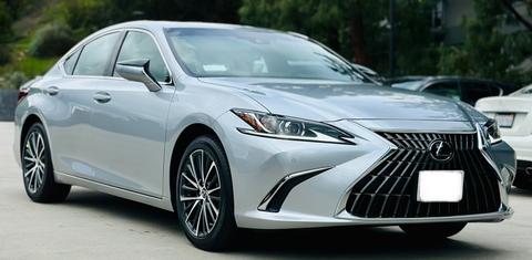 Lexus ES 2025