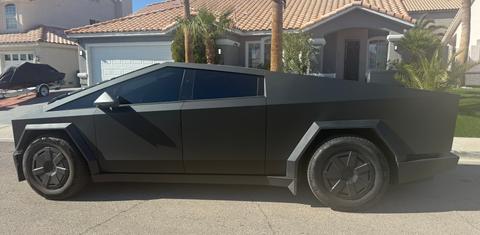 Tesla Cybertruck 2026