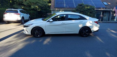 Hyundai Elantra 2022