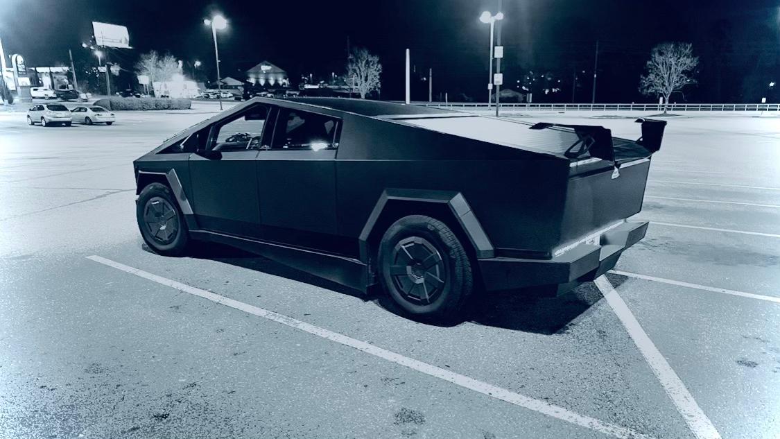 Tesla Cybertruck 2025 in Augusta, GA