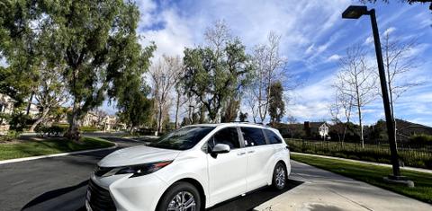 Toyota Sienna 2024