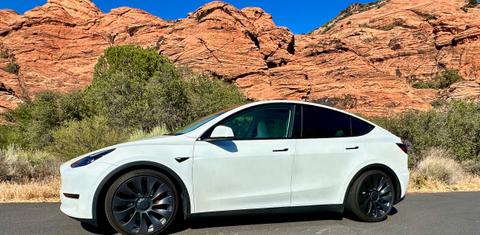 Tesla Model Y 2024