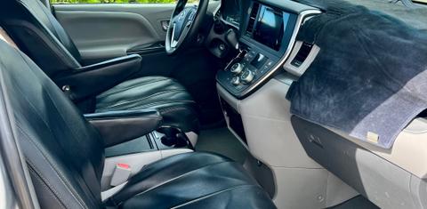 Toyota Sienna 2016