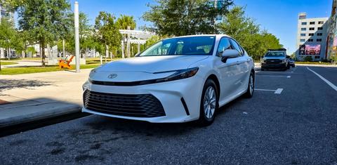 Toyota Camry Hybrid 2025