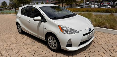 Toyota Prius c 2014