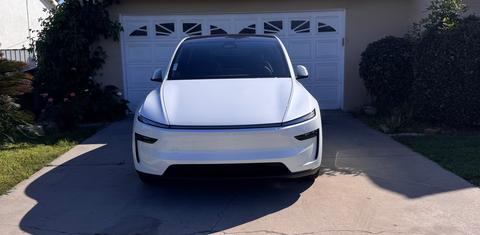 Tesla Model Y 2026