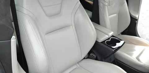 Tesla Model S 2015