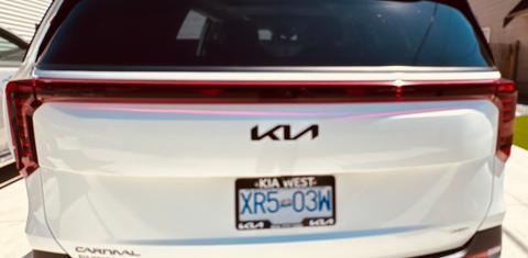 Kia Carnival Hybrid 2025