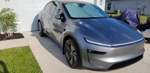 Tesla Model Y 2026
