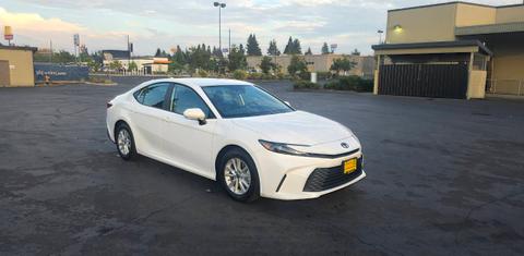 Toyota Camry Hybrid 2026