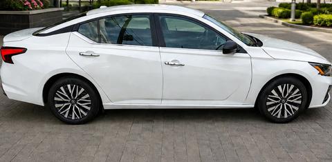 Nissan Altima 2025