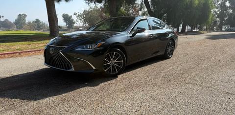 Lexus ES 2023
