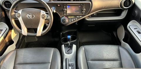 Toyota Prius c 2013