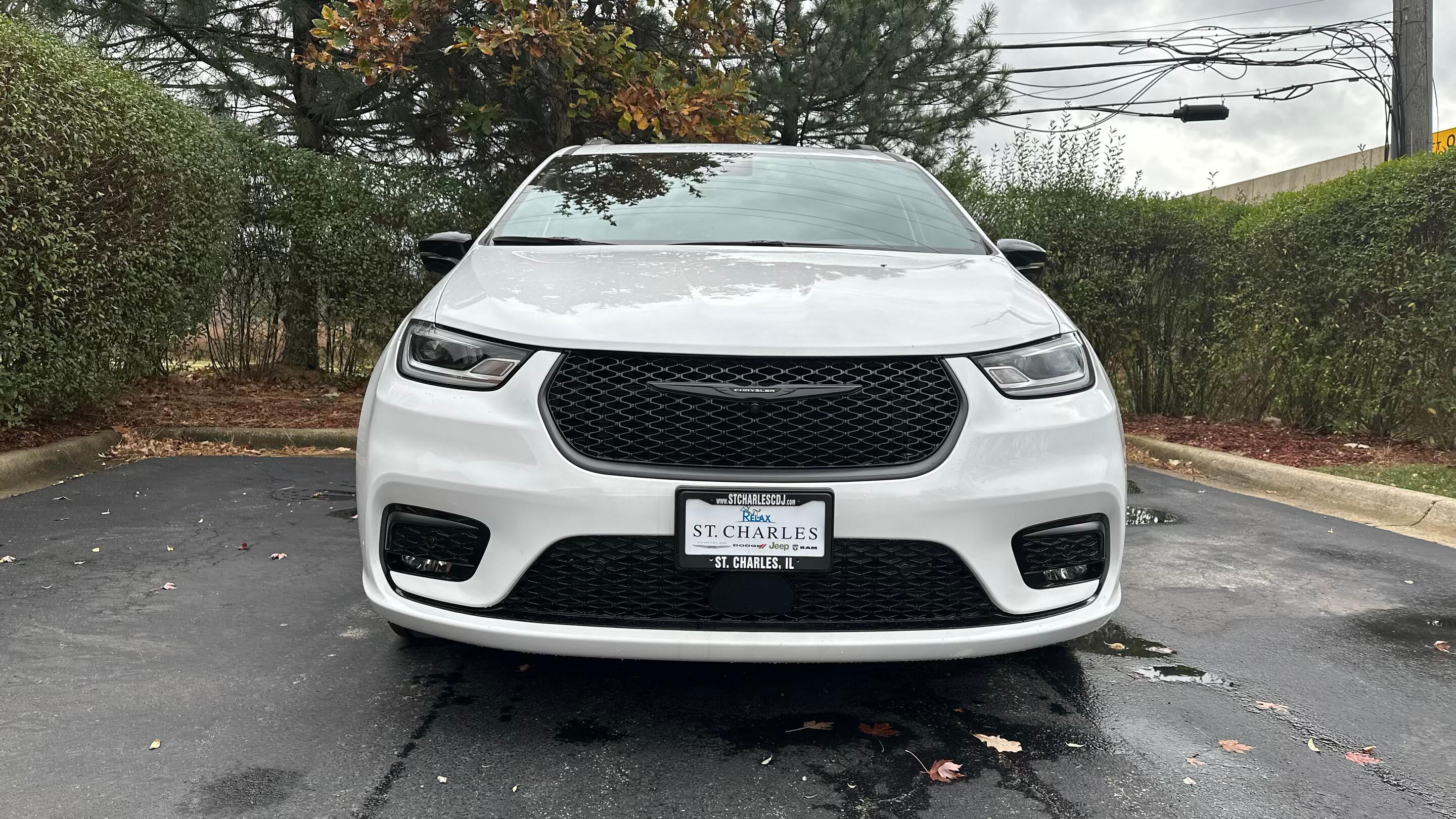 Chrysler Pacifica 2024 in Glenview, IL