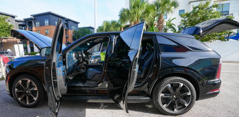Cadillac Escalade IQ 2025