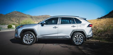 Toyota RAV4 2025