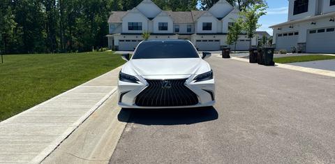 Lexus ES 2025