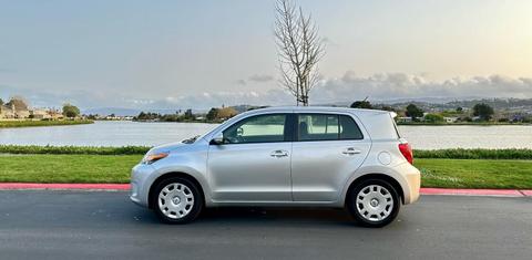 Scion xD 2013