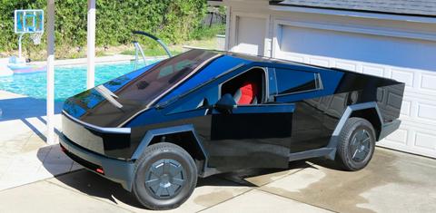 Tesla Cybertruck 2025