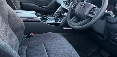 Toyota LANDCRUISER 2025