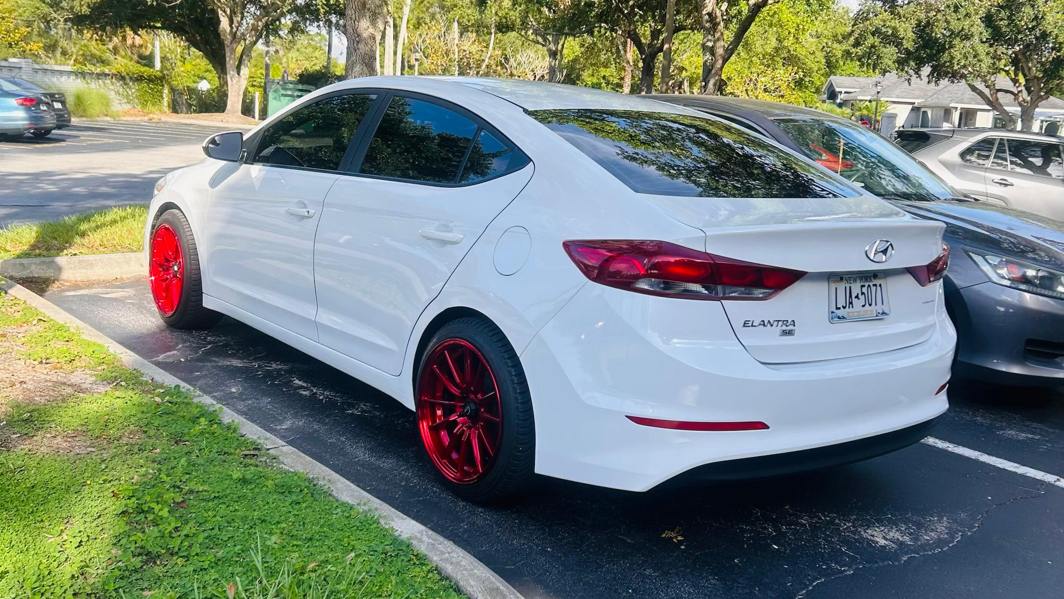 Hyundai Elantra 2018 in Milton, VT