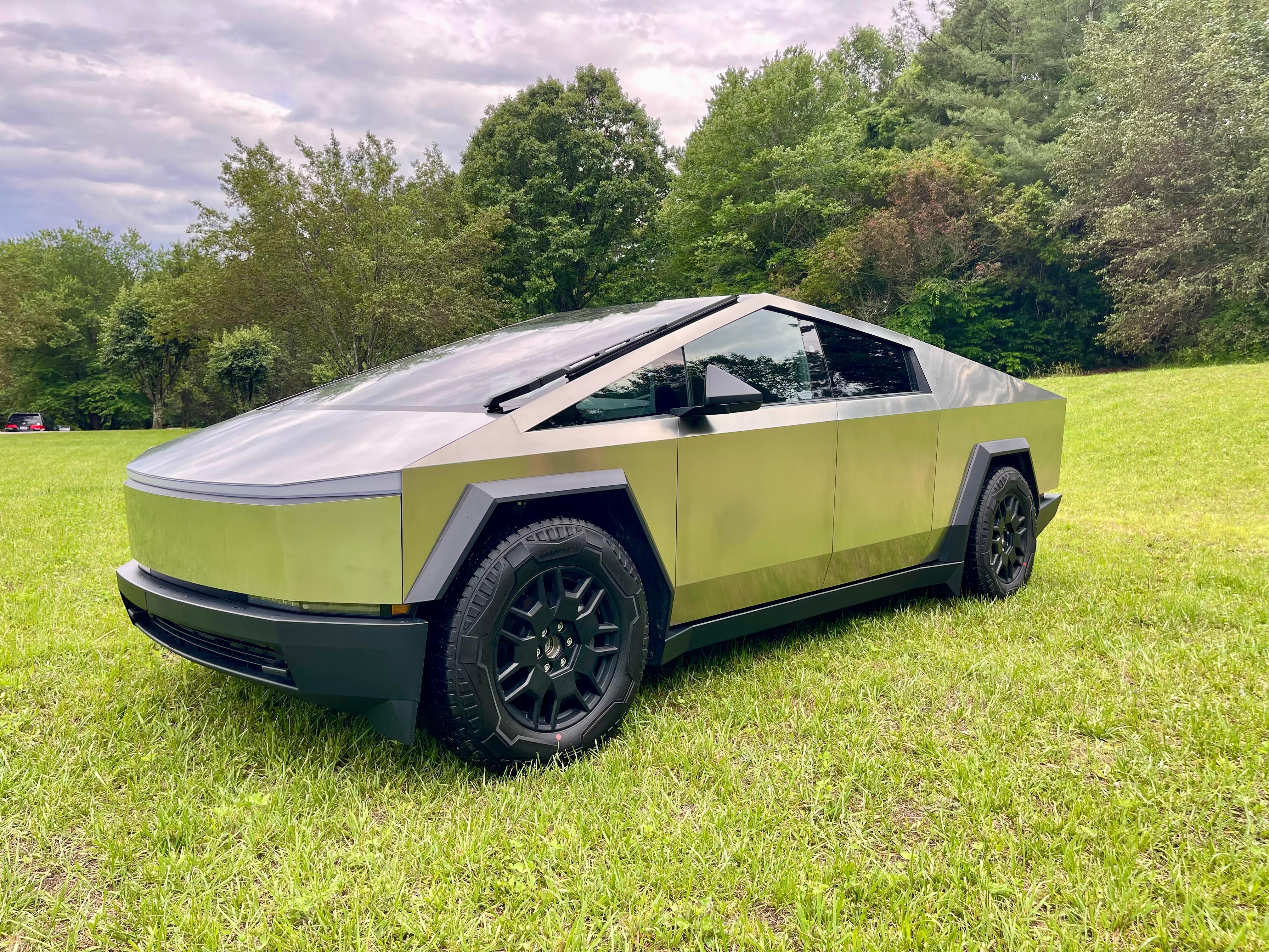 Tesla Cybertruck 2024 in Charlotte, NC