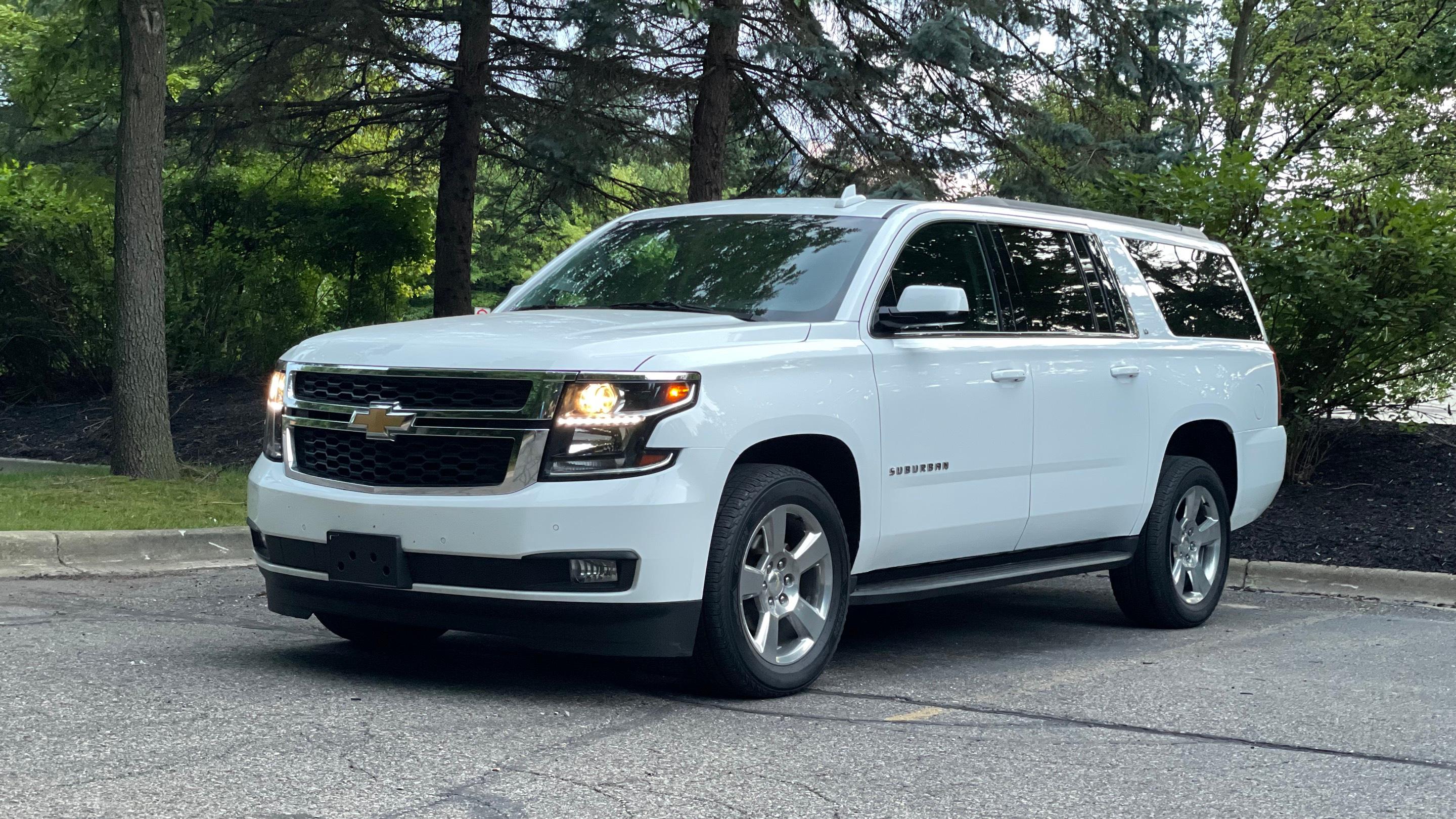 Chevrolet Suburban 2017 in 