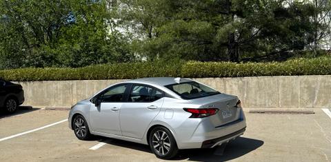 Nissan Versa 2021