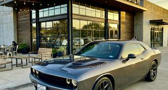 Dodge Challenger 2023 — Alternativa a renta de autos en Austin, TX