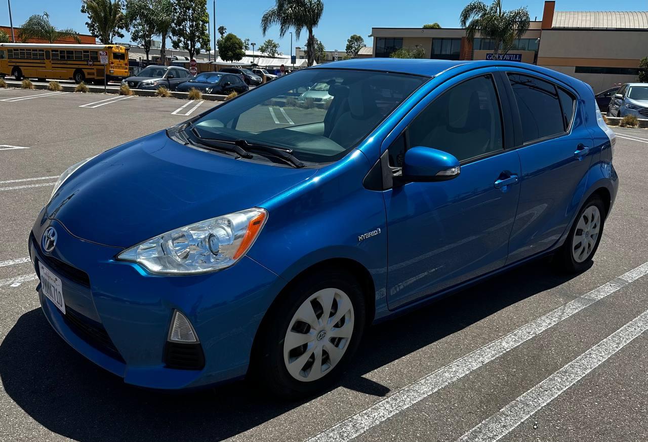 Toyota Prius c 2012 in 
