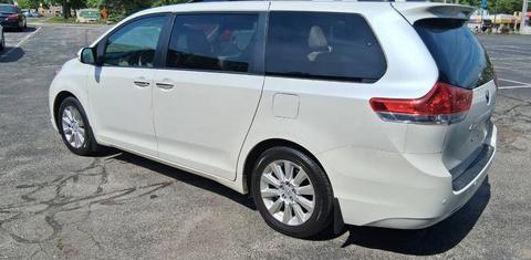 Toyota Sienna 2015