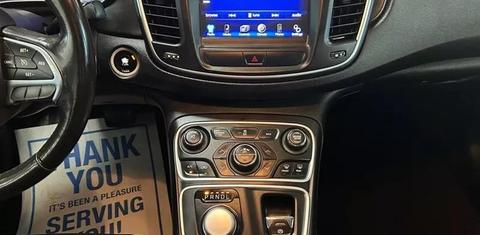 Chrysler 200 2015