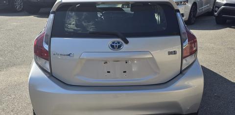 Toyota Prius c 2016