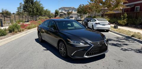 Lexus ES 2025